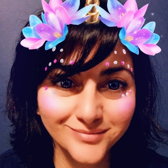 Meet your Posher, Effie - Picture 1 of 1